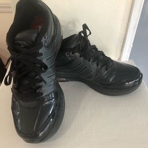 Sketchers Non-Slip Black Tennis Shoe for Women